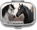 Black and White Horses Square Pill Box, 2 השוואת גלולות Pocket Box for Pocket Or Purse Portable Mini Travel Medicine Tablet