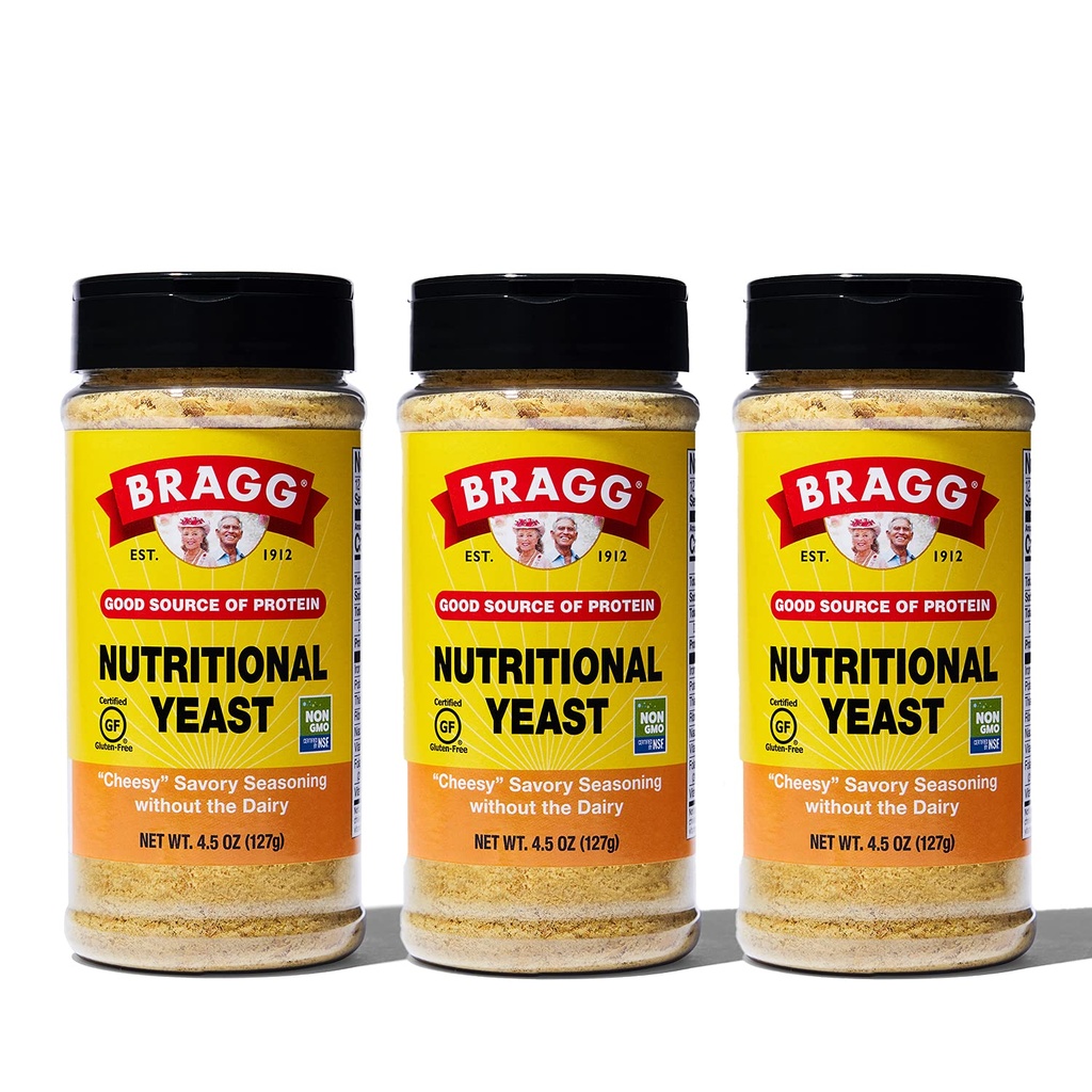 Bragg Nutritional Yeast Seasoning - טבעוני, Gluten Free Cheese Flakes - מקור טוב של חלבונים ווויטמינים - חומצות Savtious Savory Parmesan substitute - non GMO מאומת, 4.5 אונקיה, 3Pack