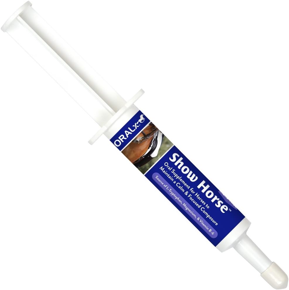 הצג סוס Herb-Free Calming Paste for Horses L-Tryptophan, ויטמינים ומינרלים כדי לעזור לשמור על Calm, Focused Composure במהלך אירועים ותחבורה. Easy-Dose Syringe. 1.2 Oz. USA-Made