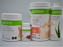 HerBALIFE פורמולה 1 Four Combo (Strawberryעוגות 750g) תזונה בריאה Shake Mix-Herbal Aloe Concentrate Pint 473 מ"ל-PERALIZED אבקת חלבון 360g ו Herbal Tea Concentrate 51g